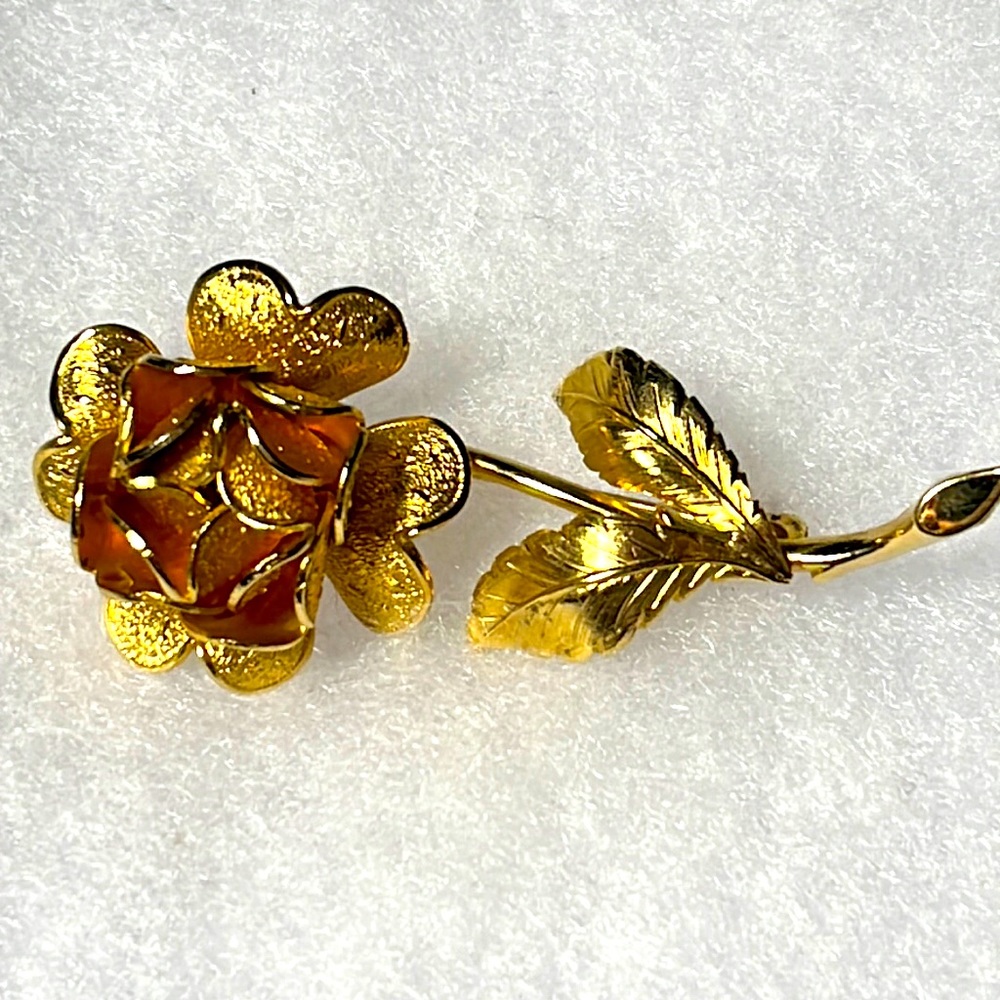 Vintage rose flower brooch.  Like new.  Very dainty.